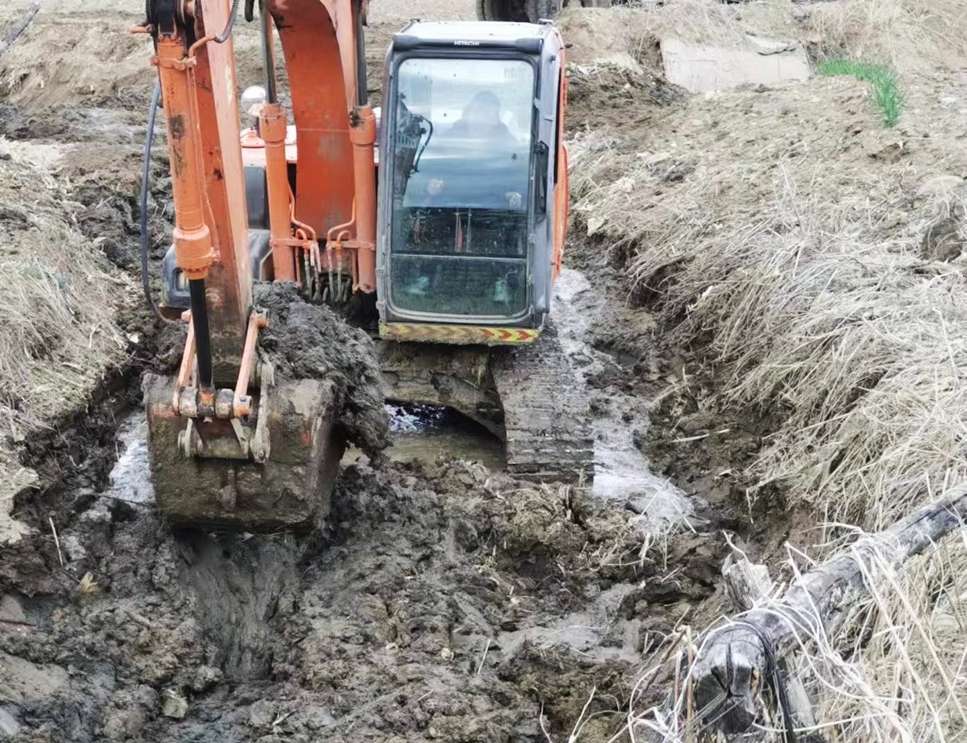 敦化市采取有效措施清淤保春灌 打通“断头渠”疏通“渠梗阻”