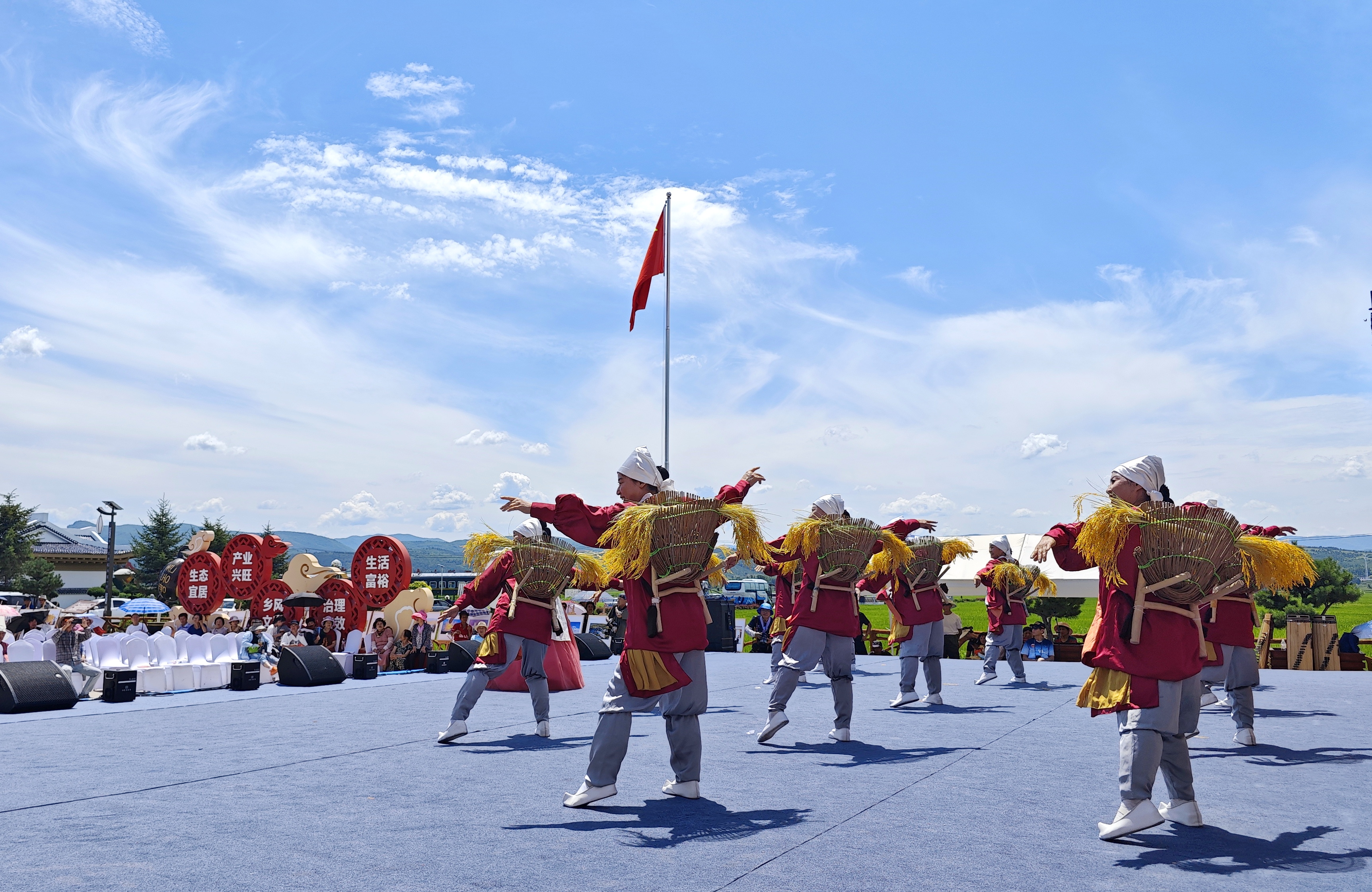 “沸腾的海兰江”全州农民文化艺术展演在和龙举行