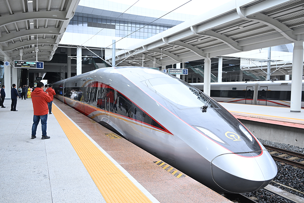 我州举办沈白高铁开通“引客入延”文旅推广活动