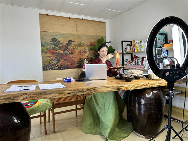 用老手艺描绘乡村振兴新图景