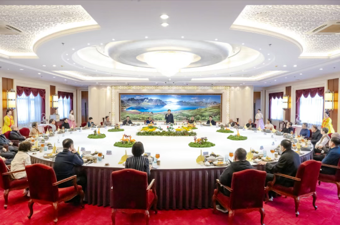 胡家福：永远铭记老同志在不同历史阶段作出的重要贡献 衷心祝愿老同志发挥余热颐养天年