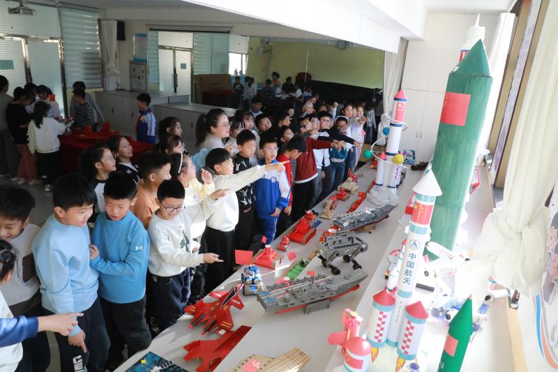 王德泰红军小学举办“小微博物馆”成果展