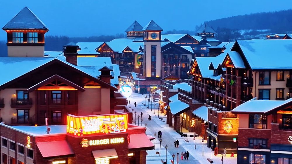 新华视点｜一城一特色焕新文旅 夜经济激活消费新引擎