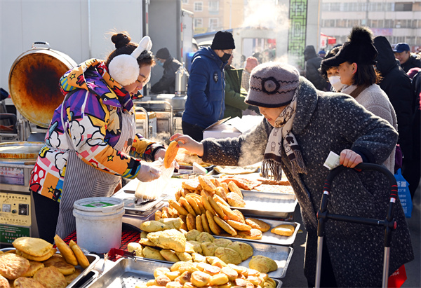 新春走基层 | 延吉兴安大集年味儿升腾迎新春
