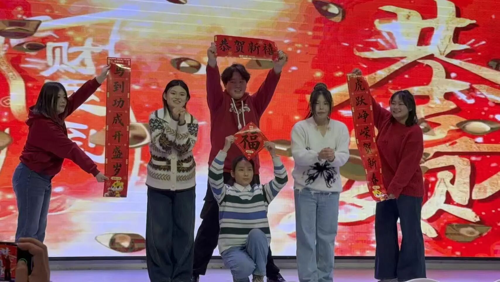 青春戍边 共庆团圆