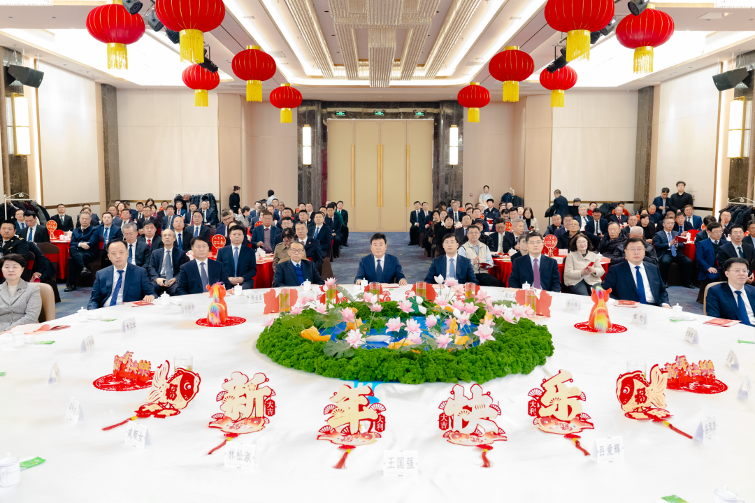 州委州政府举行2026年春节团拜会