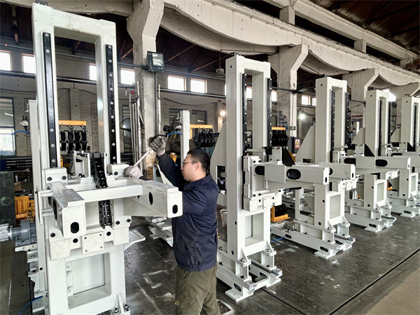 延边龙川包装机械有限公司领跑全国冶金包装装备领域