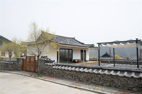 马牌村民宿集群加速建成民俗旅居胜地