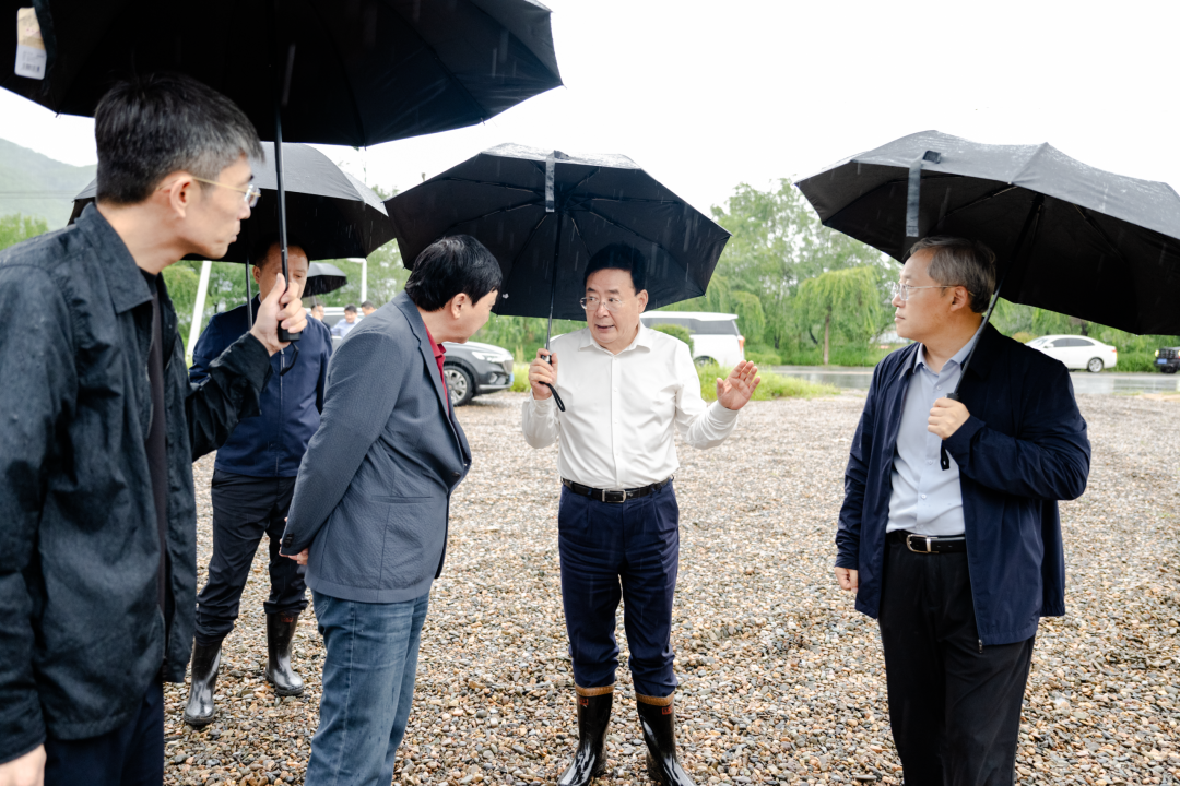 胡家福：聚精会神抓招商上项目 千方百计扩投资兴产业 为兴边富民稳边固边奠定坚实物质技术支撑